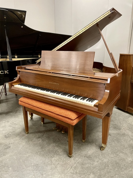 Baldwin R Grand Piano 5'8