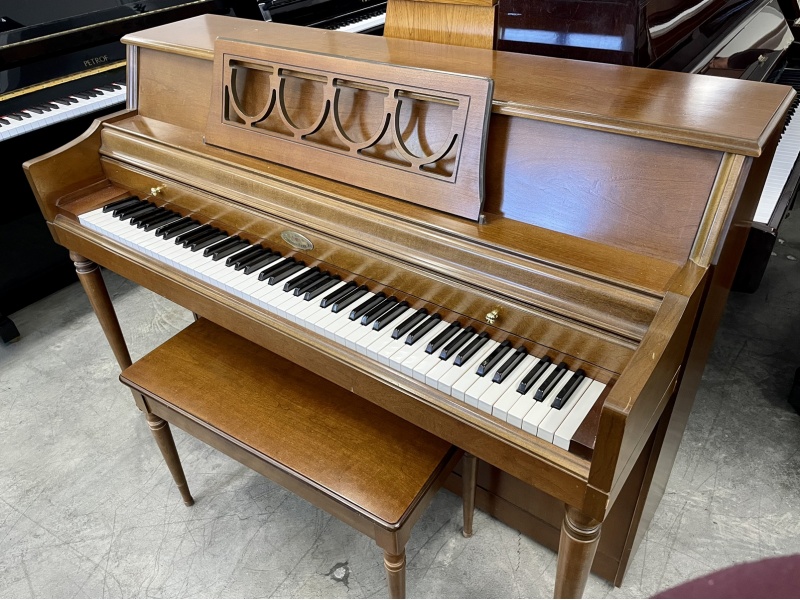 Wurlitzer 1775 Console Upright Piano 41