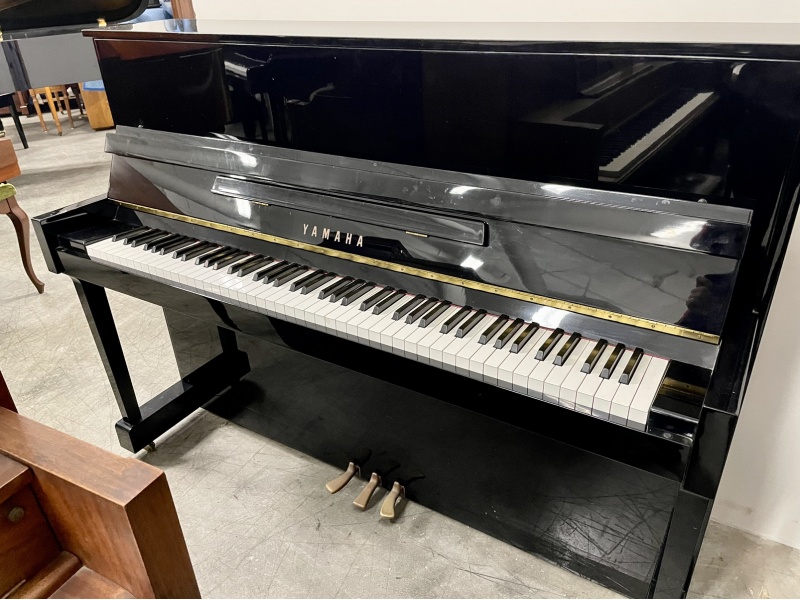 Yamaha T116 Studio Upright Piano 45