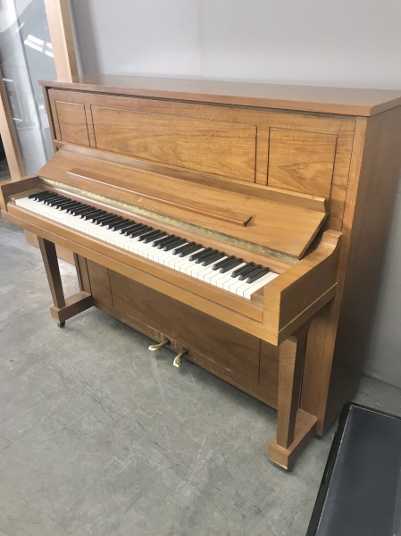 Steinway 1045 Upright Piano 45