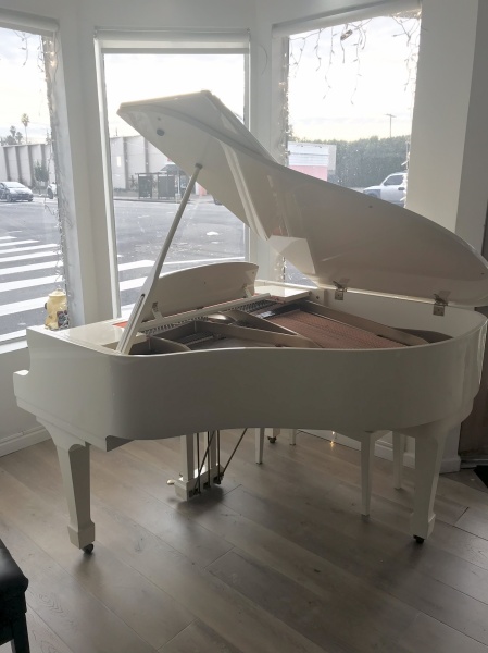 Hyundai G-80A Baby Grand Piano 5'2