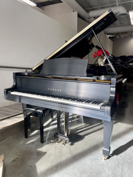 Yamaha No. G2 Grand Piano 5'8