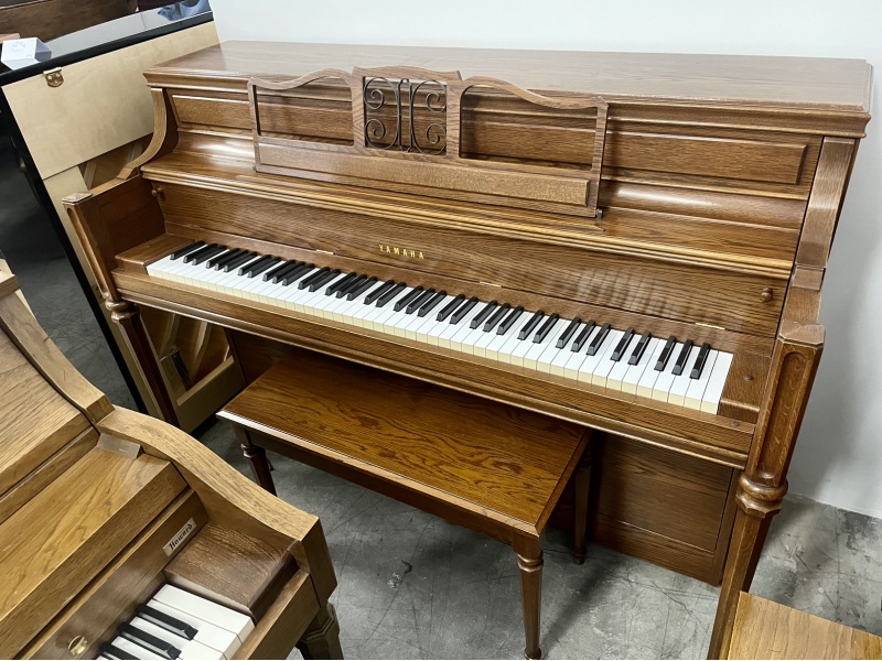 Yamaha M2E Upright Piano 42 1/2