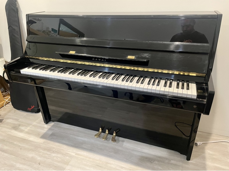 Kawai CE-10 Upright Piano 42 1/2