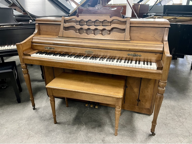 Wurlitzer Console Upright Piano 43