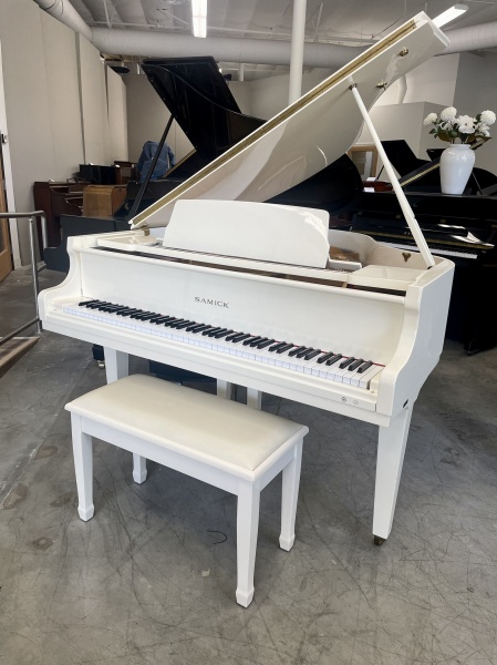 Samick SG-150 Petit Grand Piano 4'7