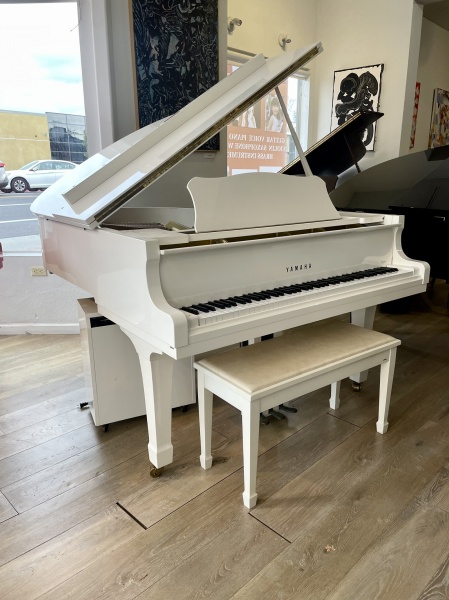 Yamaha G2 Disklavier Grand Piano with Player System 5'8