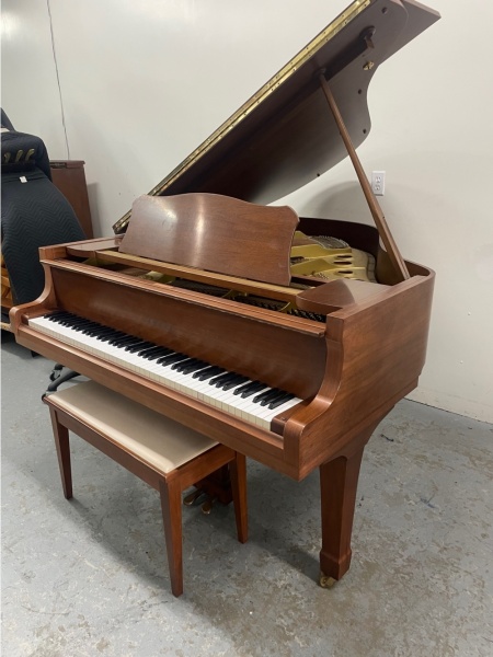 Yamaha G1 Baby Grand Piano 5'3