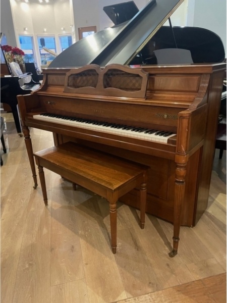 Yamaha M23 Upright Piano 42