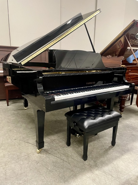 Yamaha C5 Grand Piano 6'7
