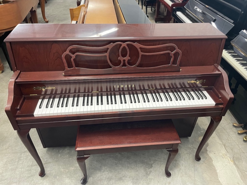 Yamaha M560QA Studio Upright Piano 44