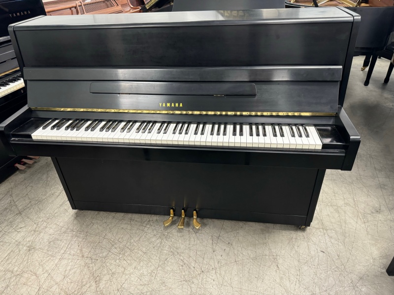 Yamaha P2 Continental Console Upright Piano 45