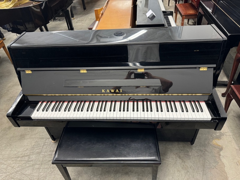 Kawai K-15 Upright Piano 44