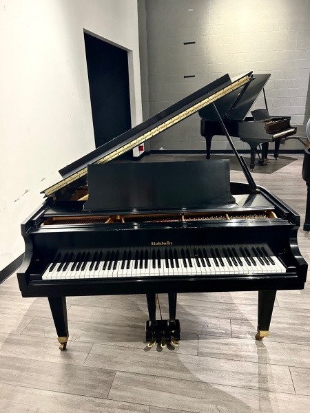 Baldwin R Grand Piano 5'8
