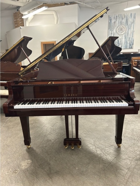 Yamaha C1 Grand Piano 5'3