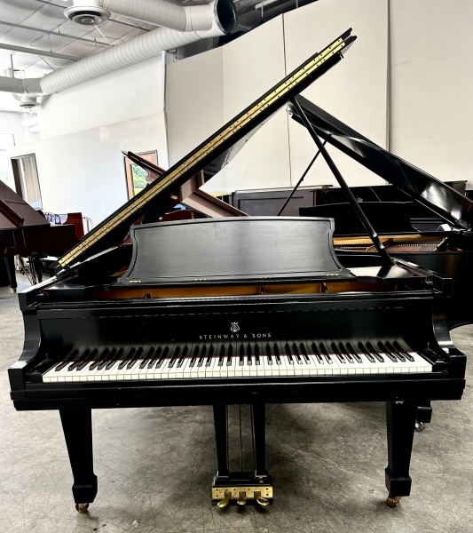 Steinway B Grand Piano 6'11