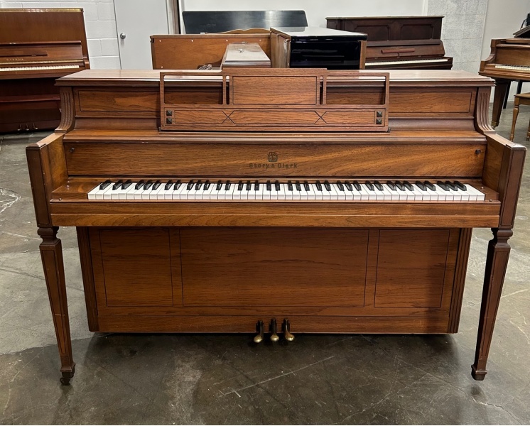 Story & Clark Upright Console Piano 40
