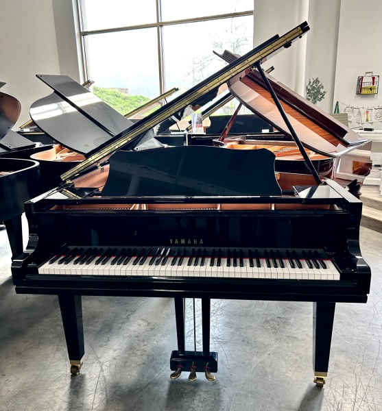 Yamaha GC1 Grand Piano 5'3