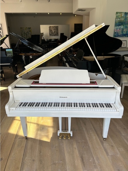 Howard C-140A Petit Grand Piano 4'6
