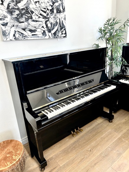 Yamaha U3 Upright Piano 52
