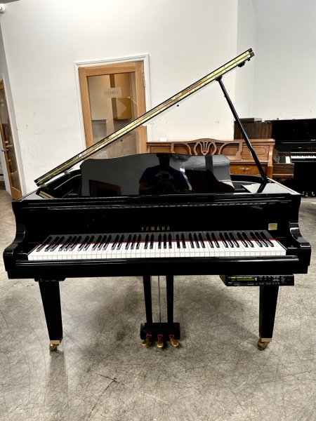 Yamaha DTG7 Digital Grand Piano w/Player System 4'10