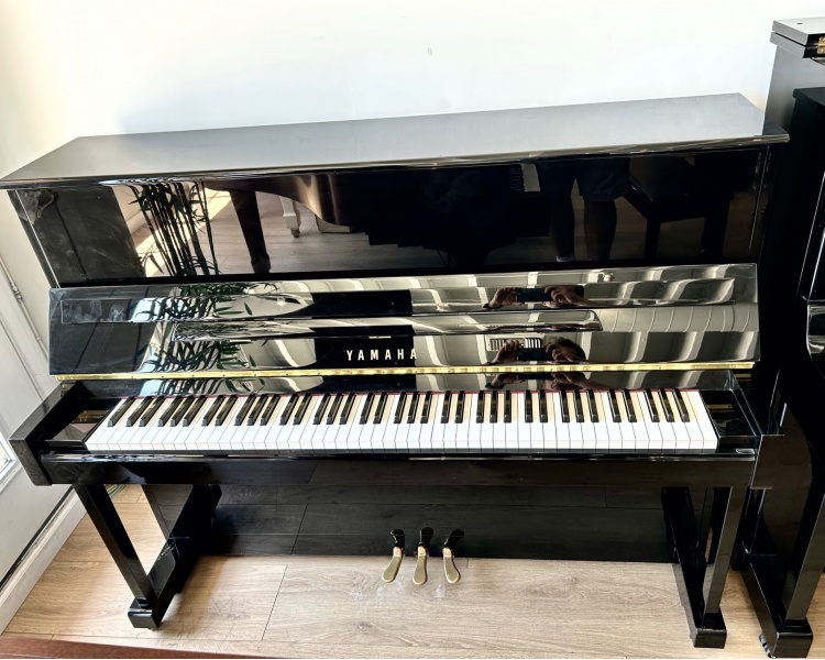 Yamaha T118 PE Upright Piano 47
