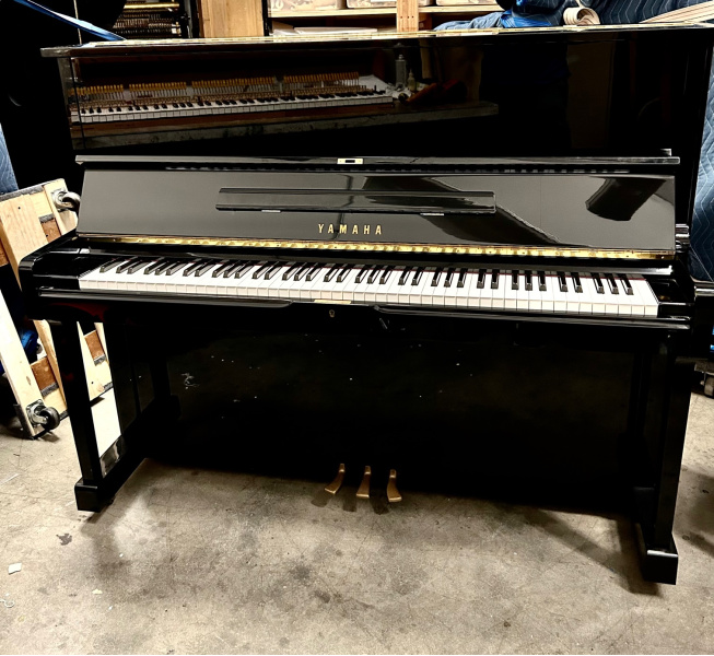 Yamaha U1E Upright Piano 48