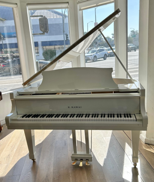 White Kawai KG-2D Grand Piano 5'10