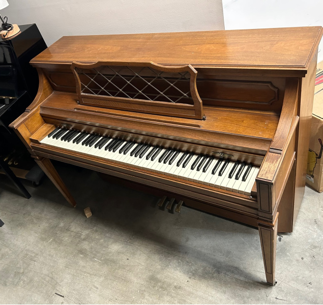 Kohler&Campbell Console Upright Piano 41