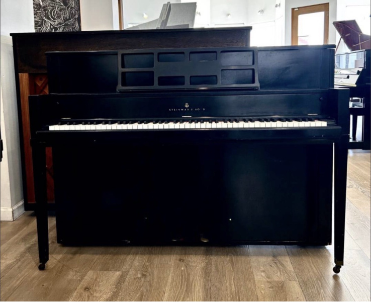 Steinway F Upright Console Piano 42
