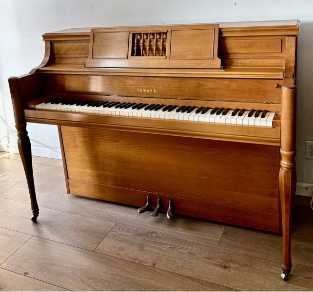 Yamaha Console Upright Piano 42